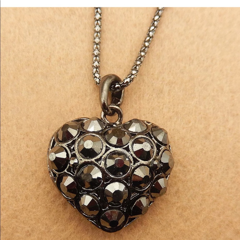 Rhinestone Black Heart 🖤 Necklace